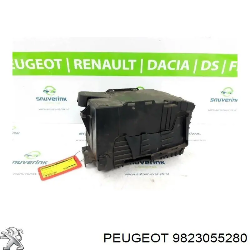 9823055280 Peugeot/Citroen Крышка ящика аккумулятора