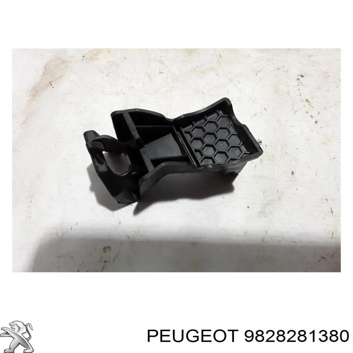 9828281380 Peugeot/Citroen Кронштейн-адаптер крепления фары передней