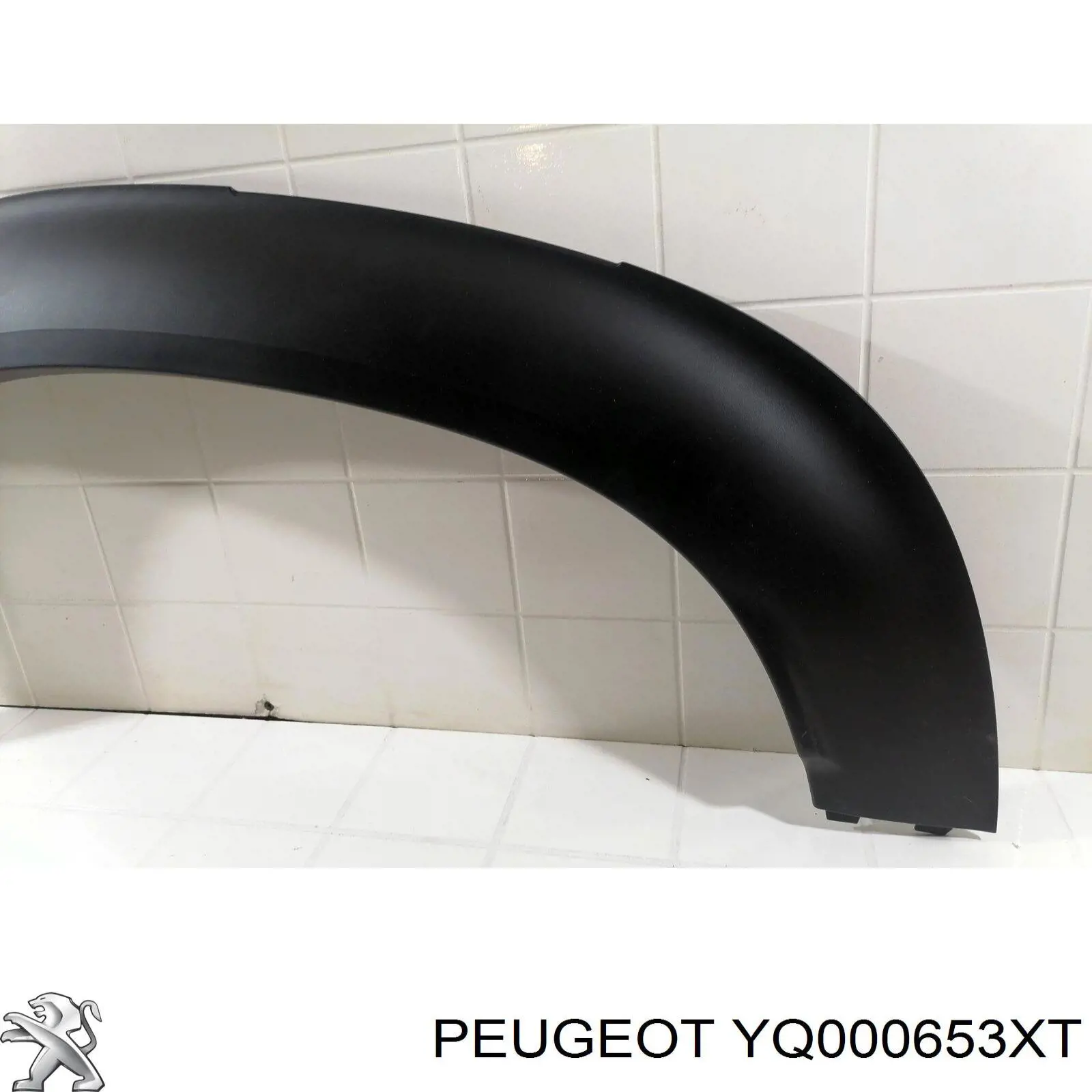 Расширитель (накладка) арки заднего крыла левый YQ000653XT Peugeot/Citroen