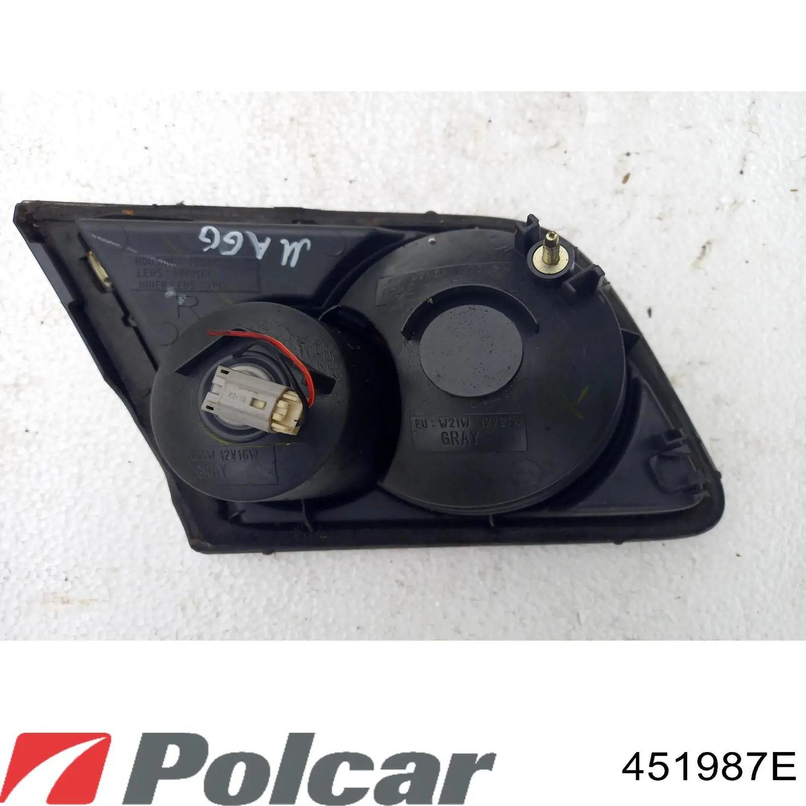 Задний левый внешний фонарь TYC FP4403F1T