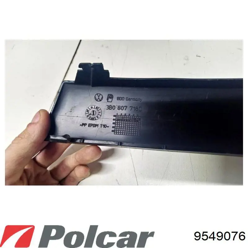 Молдинг бампера переднего правый Polcar 9549076