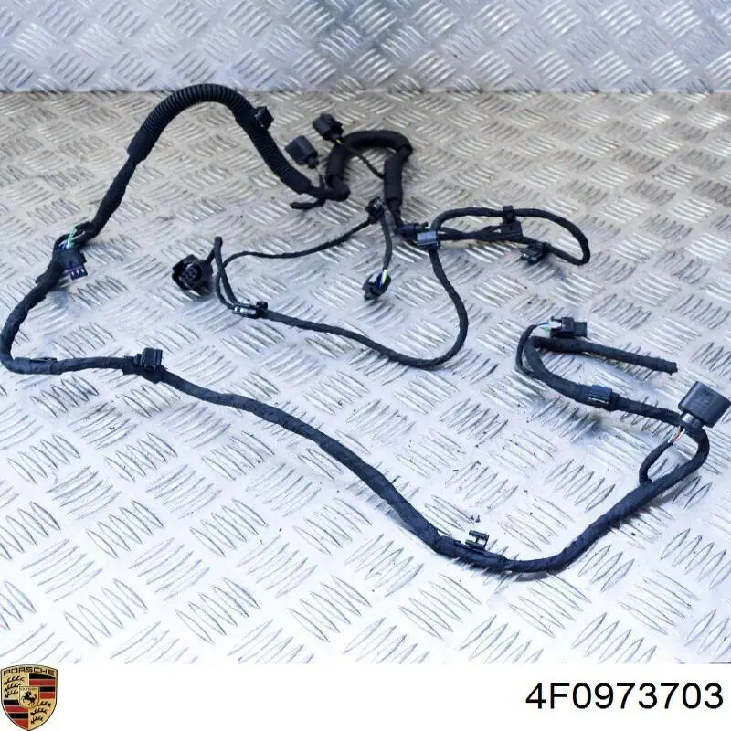 Разъем (фишка) универсальный Porsche 4F0973703 цена, от 5.05 USD