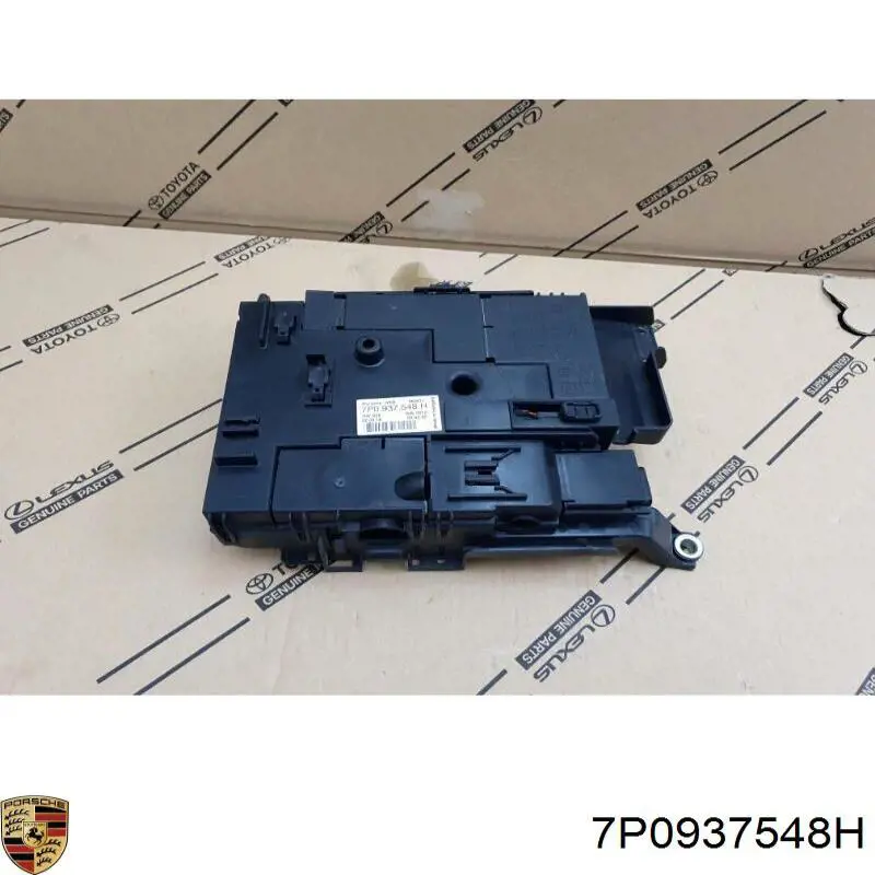 Коробка предохранителей Porsche 7P0937548H цена, от 33.83 USD
