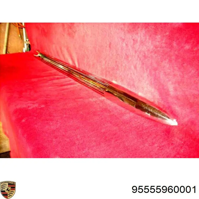 Эмблема капота 95555960002 Porsche