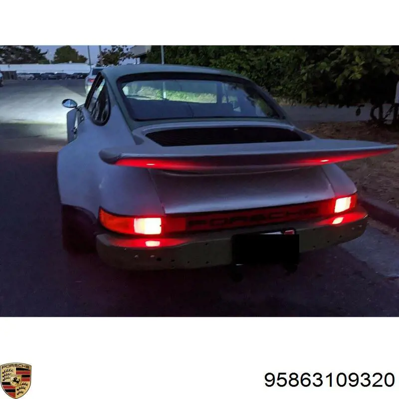95863109320 Porsche Задняя левая внутренняя фара