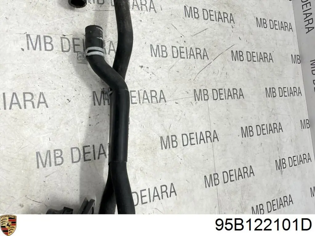 Патрубок радиатора 95B122101D Porsche