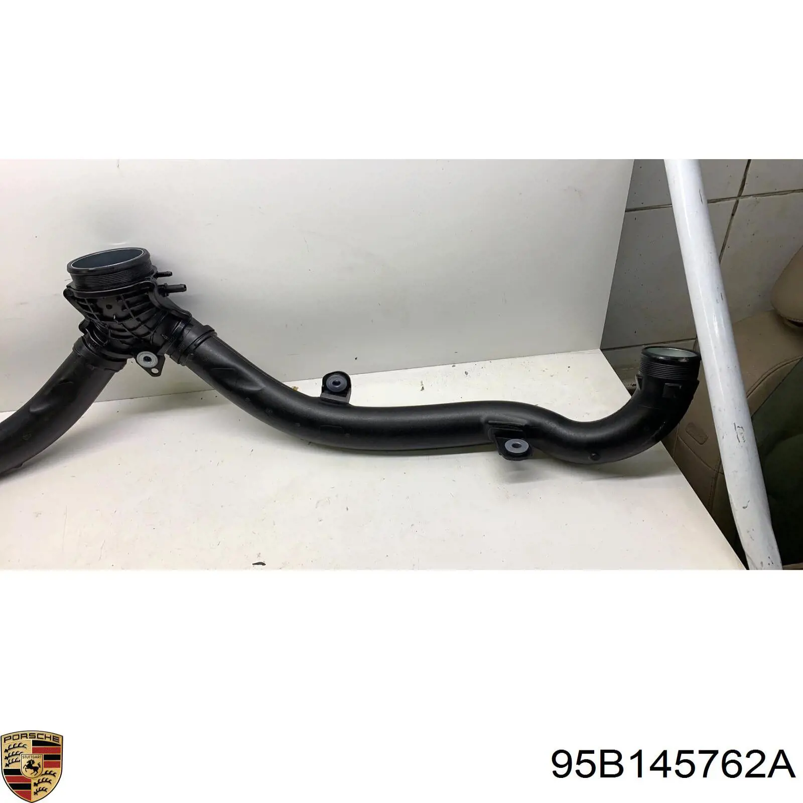 Шланг/патрубок интеркуллера Porsche 95B145762A цена, от 197.74 USD