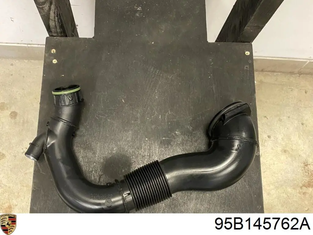 Шланг/патрубок интеркуллера Porsche 95B145762A цена, от 197.74 USD