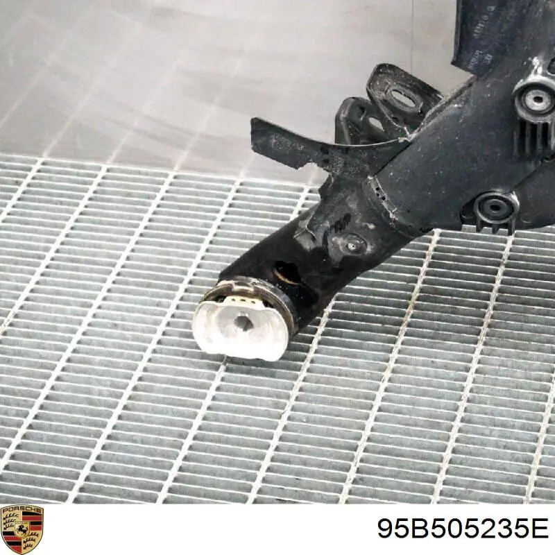 Подрамник задний 95B505235E Porsche