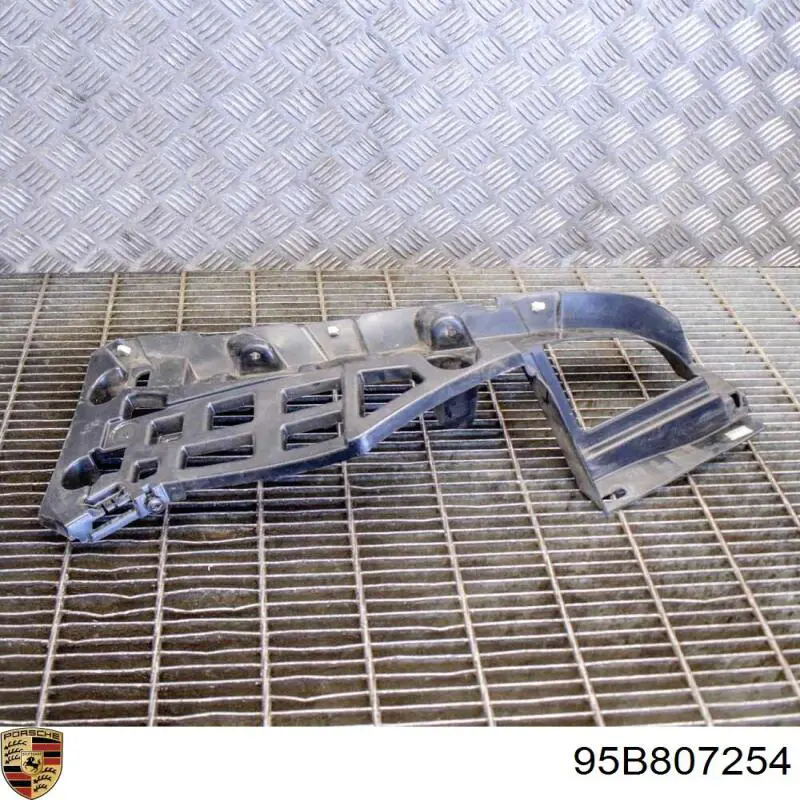 Купить 95B807254 Porsche Кронштейн бампера заднего внешний правый