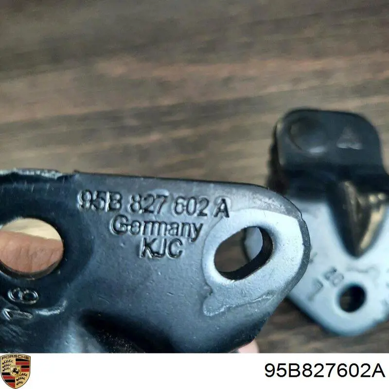  Porsche 95B827602A цена, от 4.52 USD