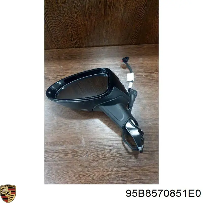 95B8570851E0 Porsche 