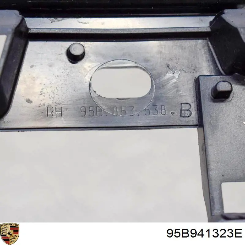 Уплотнитель фары левой 95B941323B Porsche