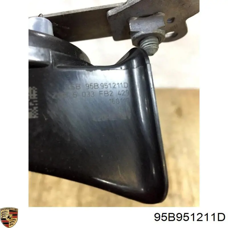 95B951211 Porsche 
