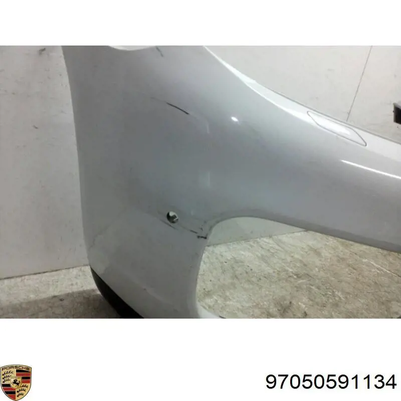 Передний бампер 97050591134 Porsche