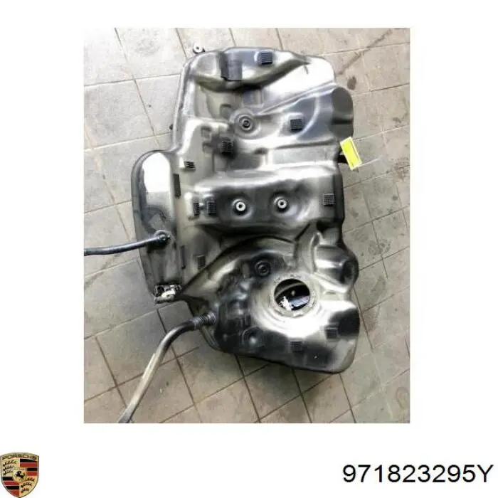 Петля крышки багажника 971823295Y Porsche