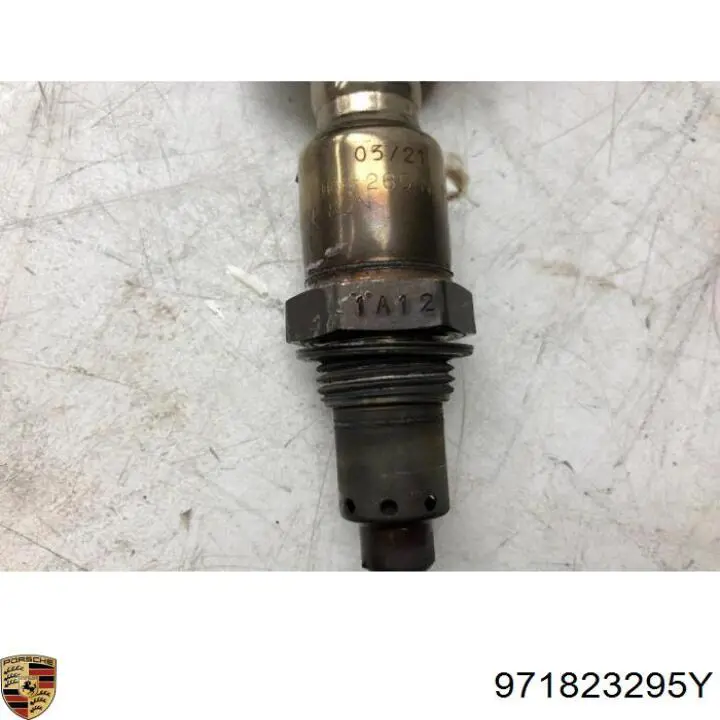 Крепление крышки багажника Porsche 971823295Y