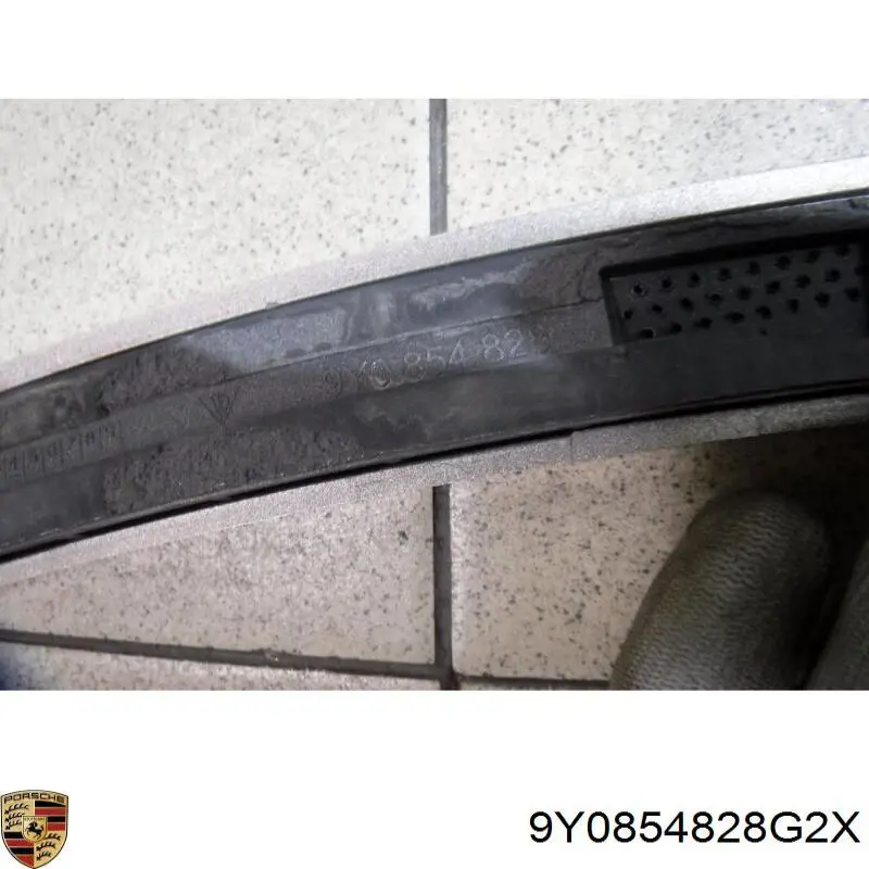 9Y0854828G2X Porsche 
