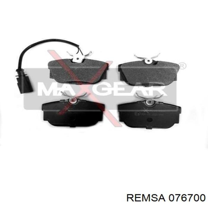 Задние тормозные колодки 076700 Remsa