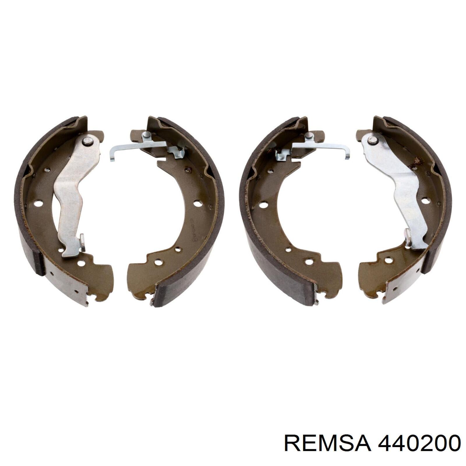 Тормоза рабочие задние ножные и тормозные барабаны Remsa 440200 цена, от 34.09 USD