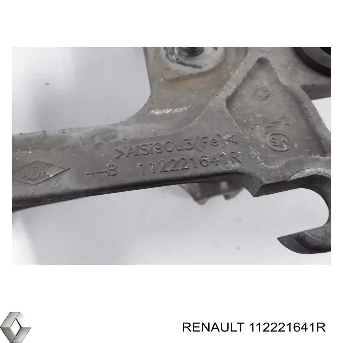 Кронштейн подушки (опоры) двигателя левой 112221641R Renault (RVI)