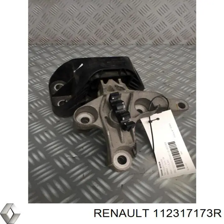 Кронштейн подушки (опоры) двигателя правой на Renault Laguna III 
