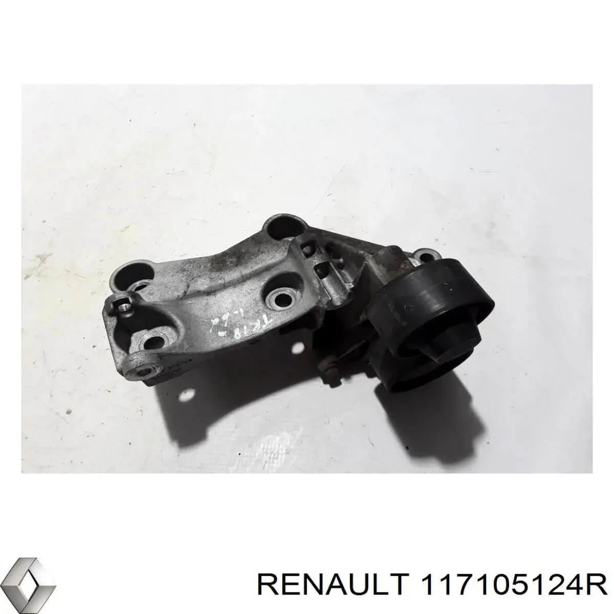 Кронштейн генератора 117105124R Renault (RVI)