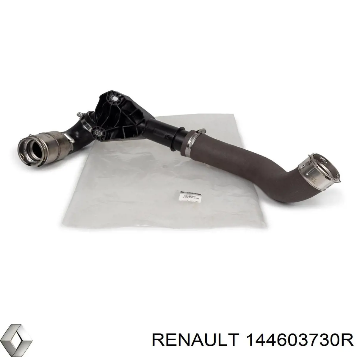 Патрубок воздушный, выход из турбины/компрессора (наддув) на Renault Master III 