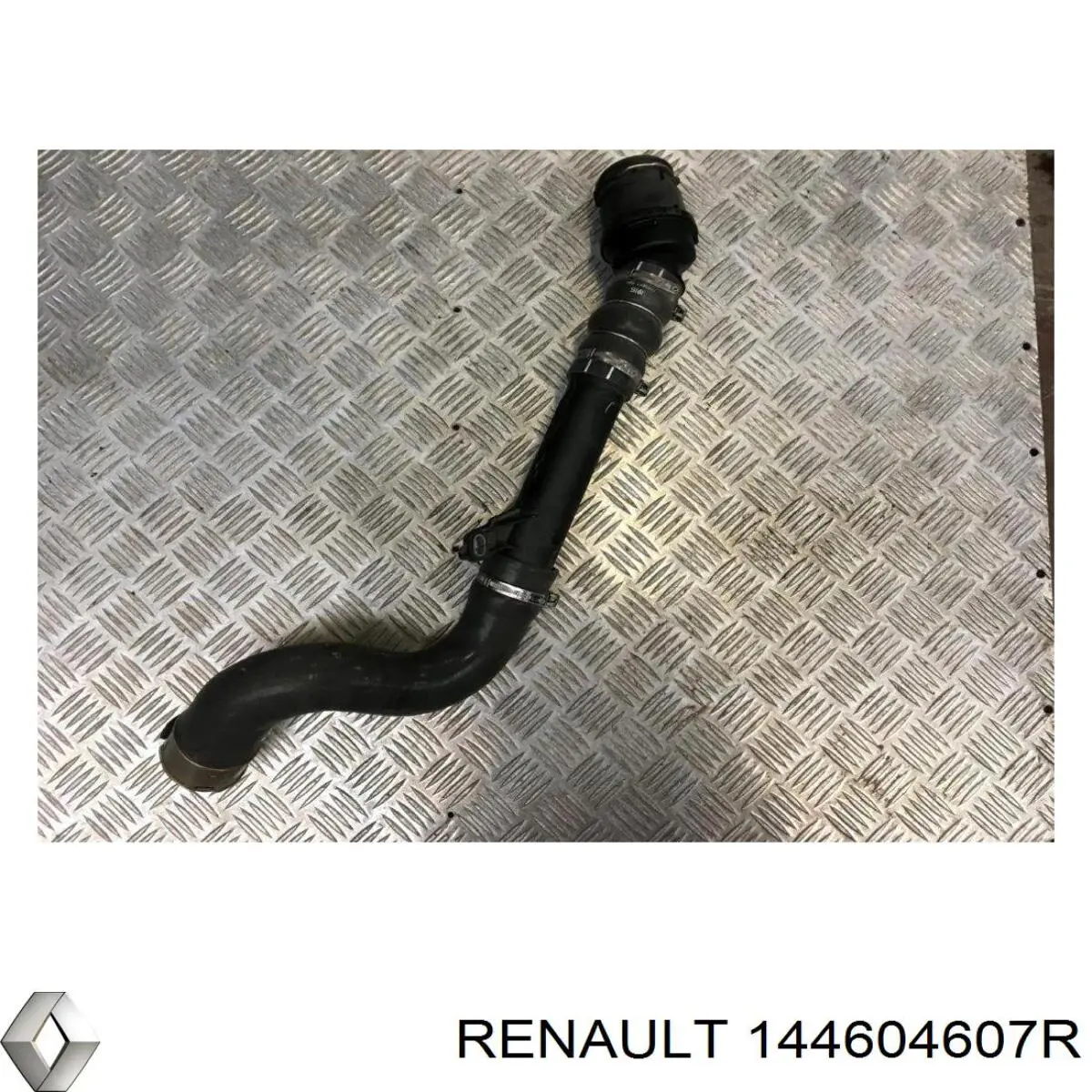 Купить 144604607R Renault (RVI) Патрубок интеркулера