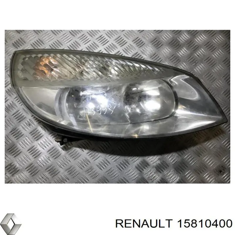 15810400 Renault (RVI) фара правая