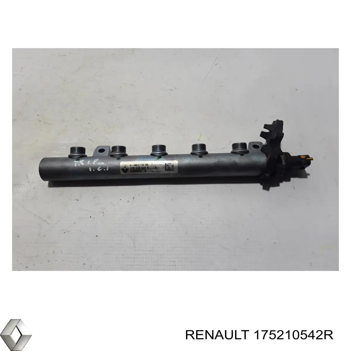 Купить 175210542R Renault (RVI) Распределитель топлива