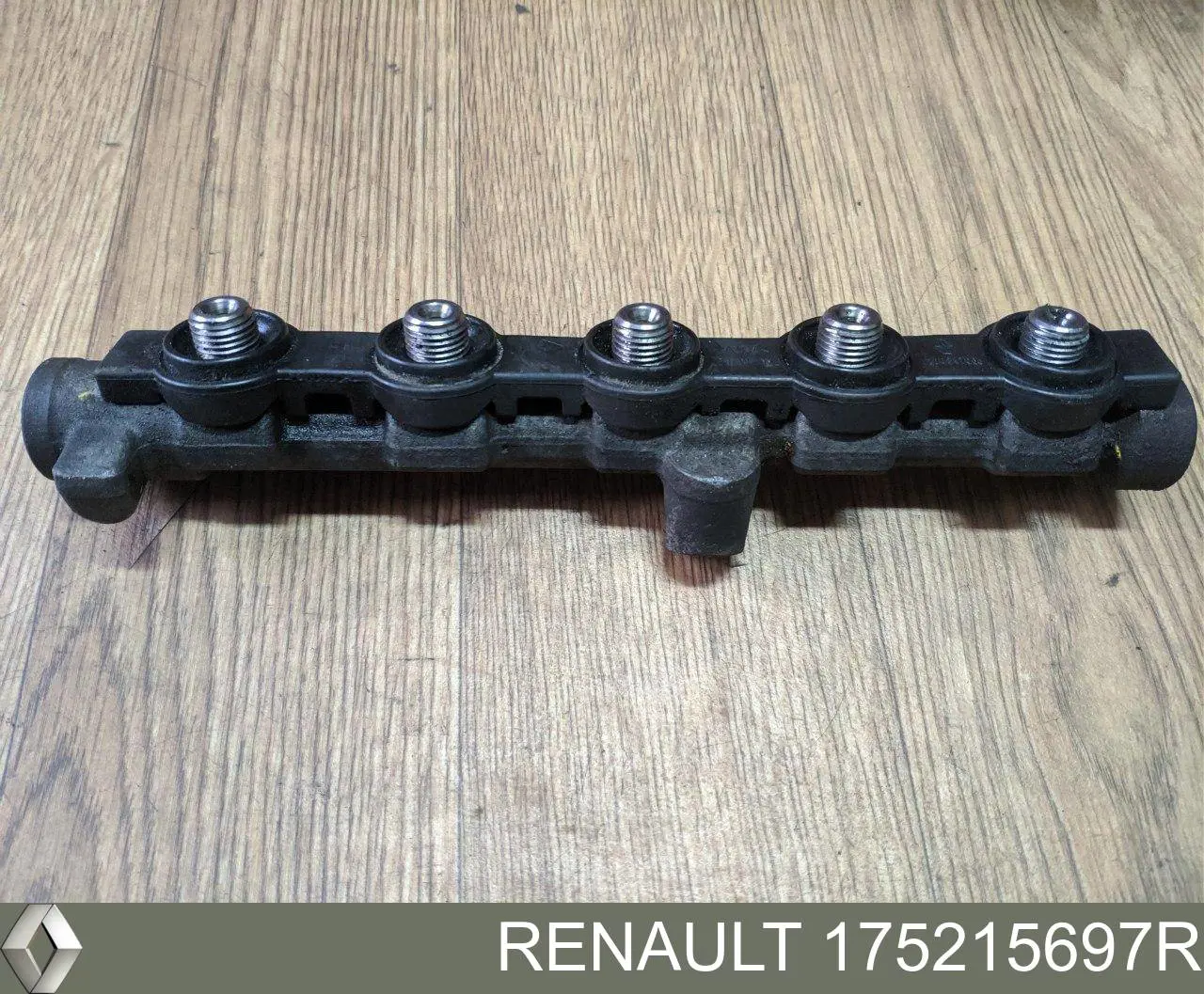 Распределитель топлива (рампа) Renault (RVI) 175215697R цена, от 2.73 USD