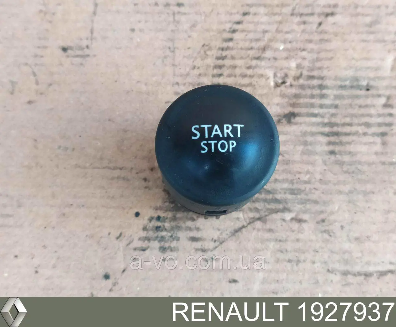 Кнопка запуска двигателя на Renault Scenic III 