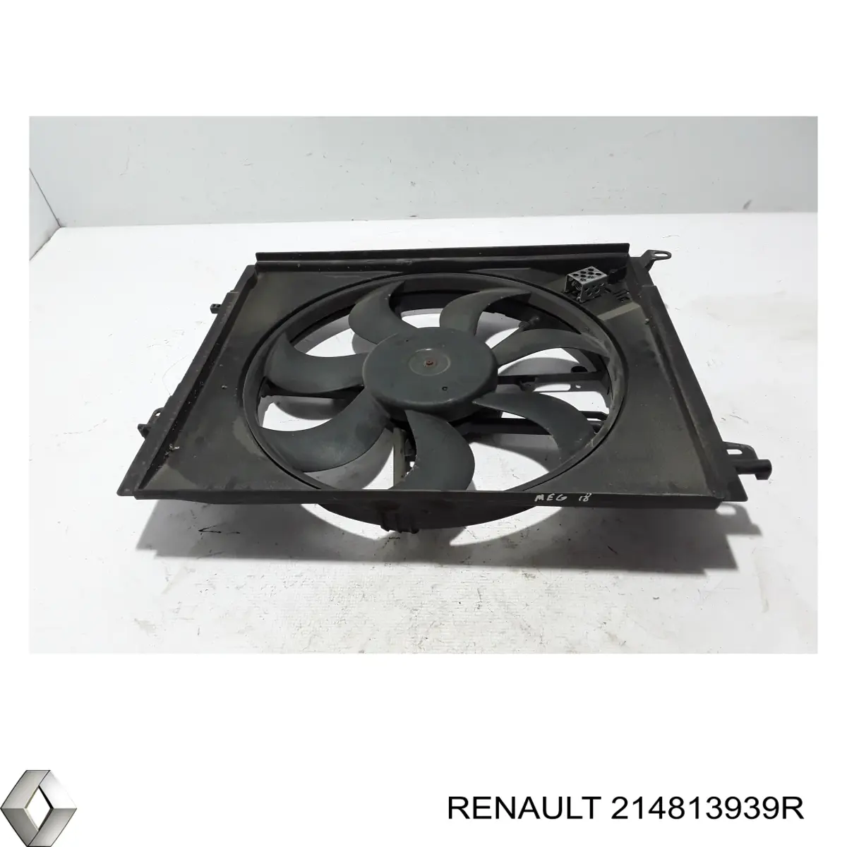 Вентилятор охлаждения Renault (RVI) 214813939R