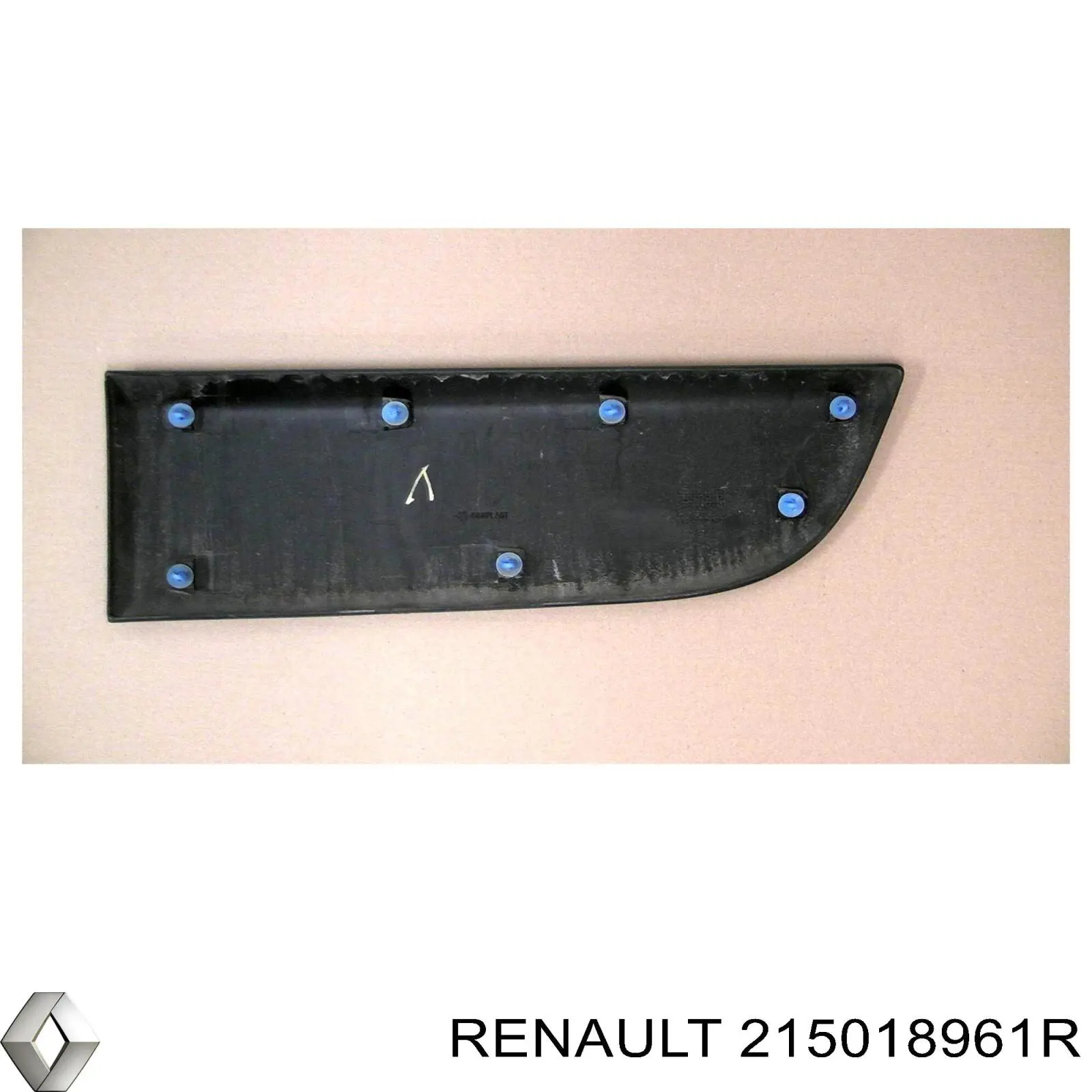 Шланг (патрубок) радиатора охлаждения нижний Renault (RVI) 215018961R
