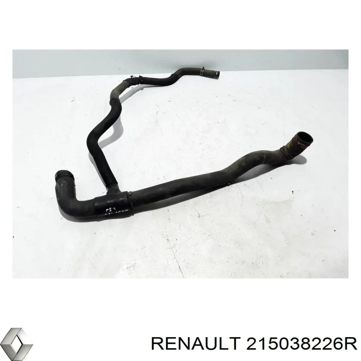 Нижний шлаг радиатора охлаждения 215038226R Renault (RVI)