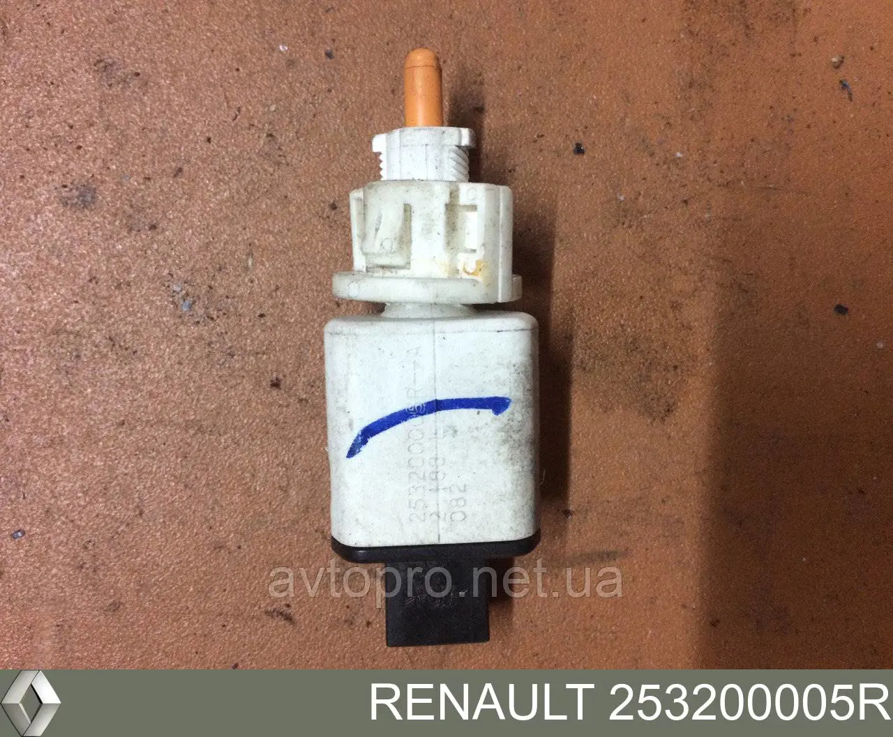 Купить 253200005R Renault (RVI) Лягушка стоп сигнала