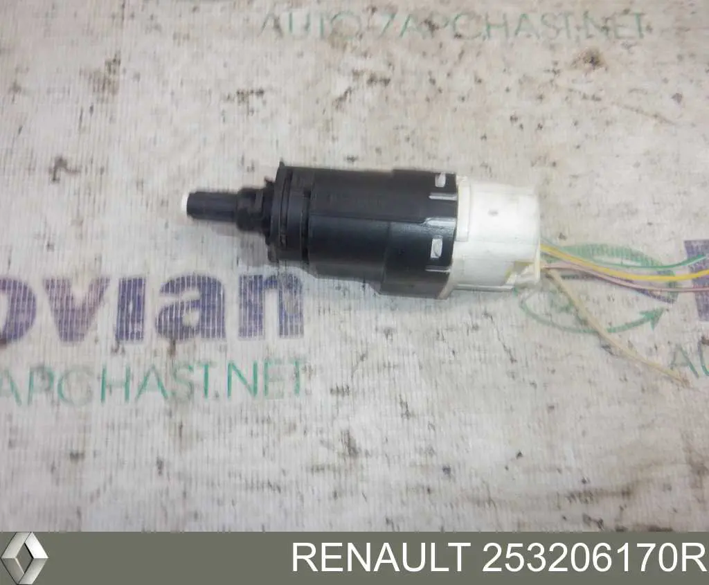 Датчик стоп сигнала 253206170R Renault (RVI)