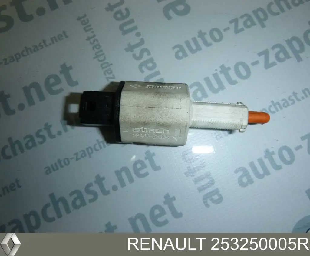Датчик включения сцепления Renault (RVI) 253250005R цена, от 4.23 USD