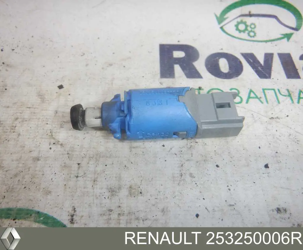 Датчик включения сцепления Renault (RVI) 253250006R цена, от 5.51 USD
