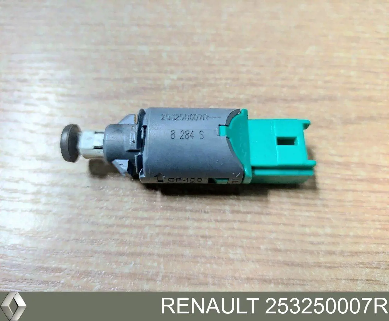 253250007R Renault (RVI) датчик включения сцепления