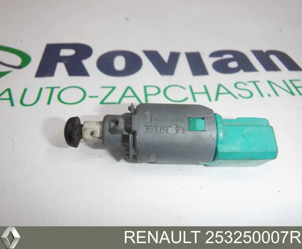 Купить 253250007R Renault (RVI) Датчик включения сцепления