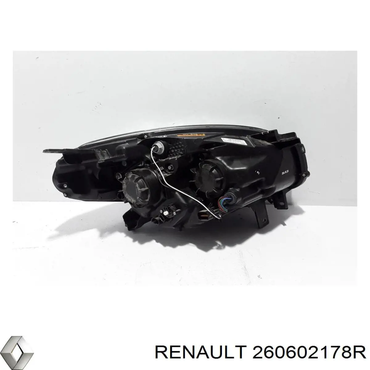 Купить 260602178R Renault (RVI) Фара левая передняя