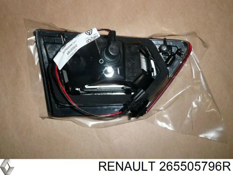 Фонарь задний правый, внутренний Renault (RVI) 265505796R цена, от 74.82 USD