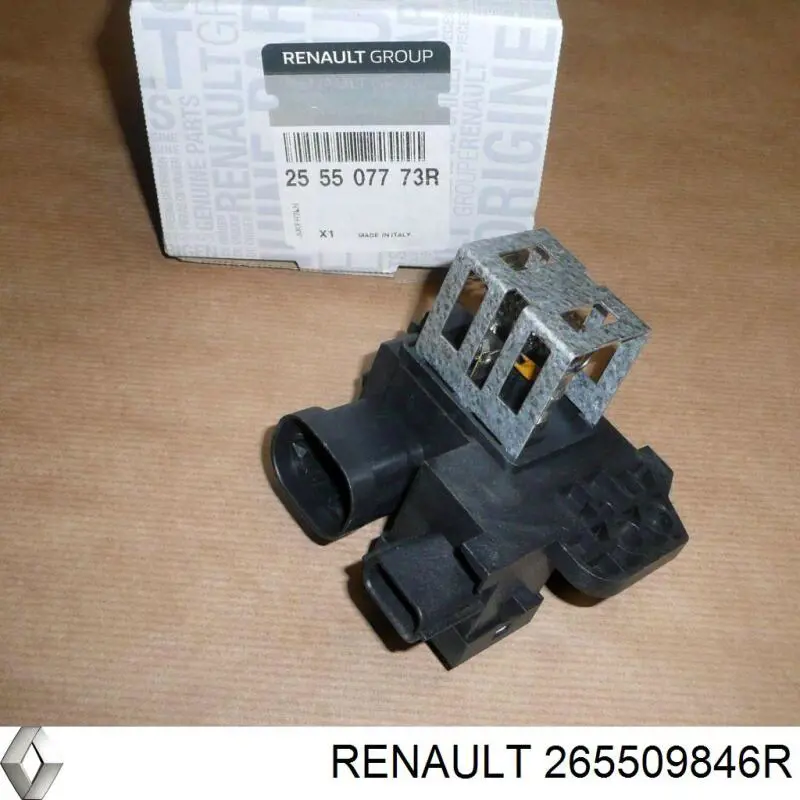 Фонарь задний правый внешний 265509846R Renault (RVI)