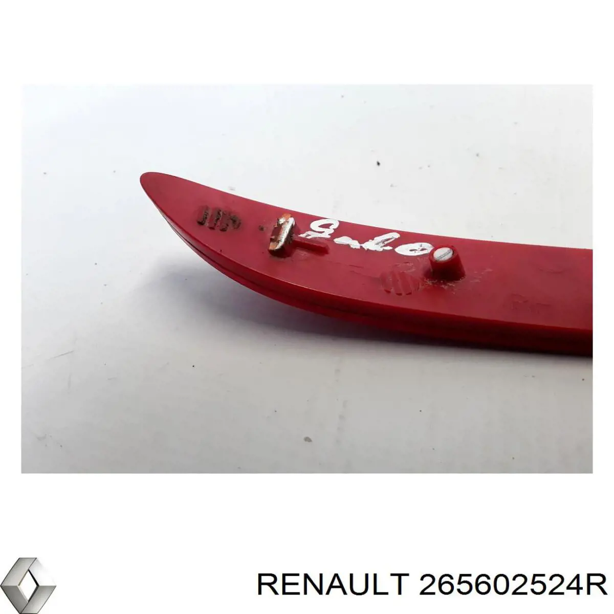 Купить 265602524R Renault (RVI) Правый катафот заднего бампера