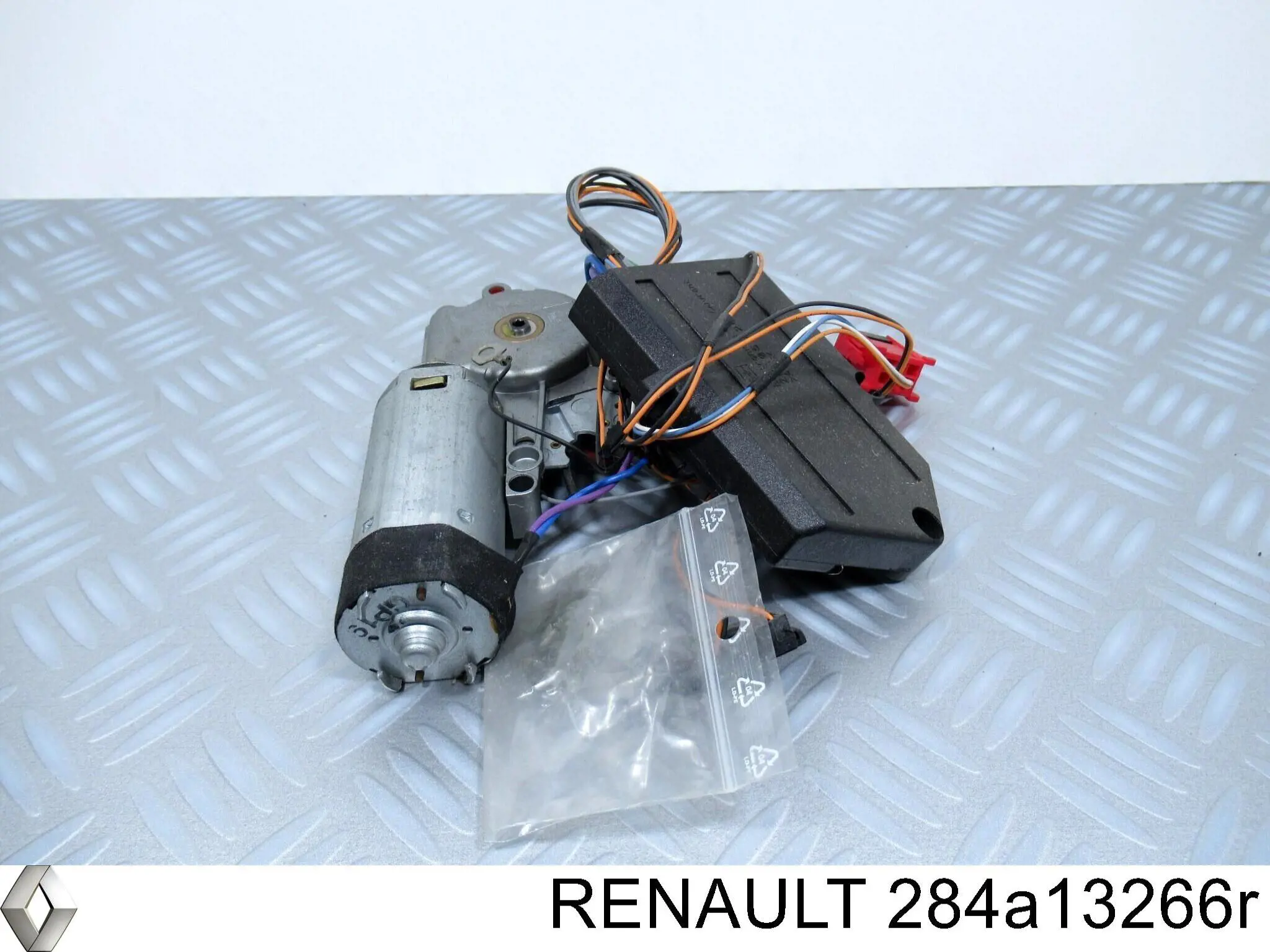 Купить 284A13266R Renault (RVI) 