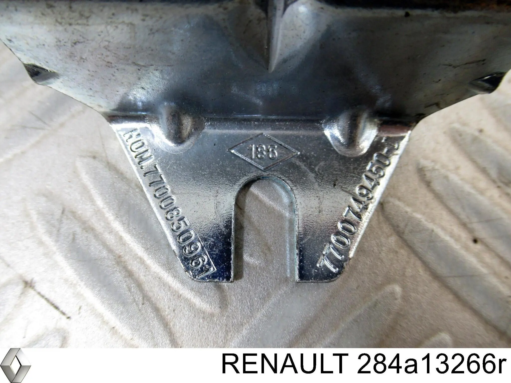 284A13266R Renault (RVI)