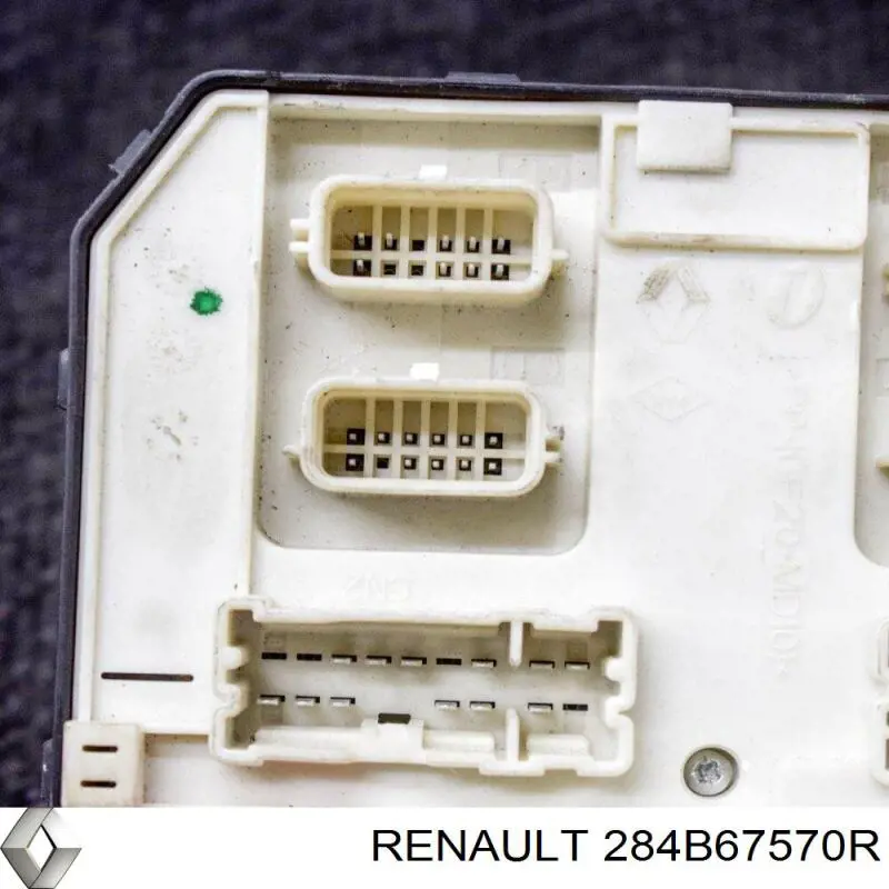 Блок предохранителей 284B67570R Renault (RVI)