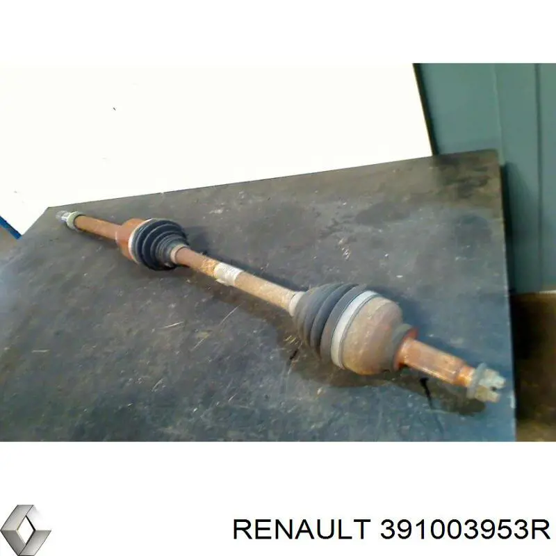 391003953R Renault (RVI) полуось (привод передняя правая)